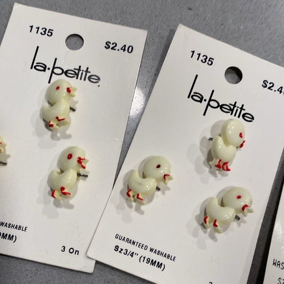 Bundle of Buttons Baby Craft Nursery Sewing Novelty NWT - Picture 10 of 11